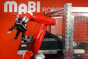 Automatica 2014 Messestand Speedy mit Greifer MABI Robotic
