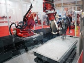 EMO 2019 Messestand Fräsanwendung volle Geschwindigkeit MABI Robotic